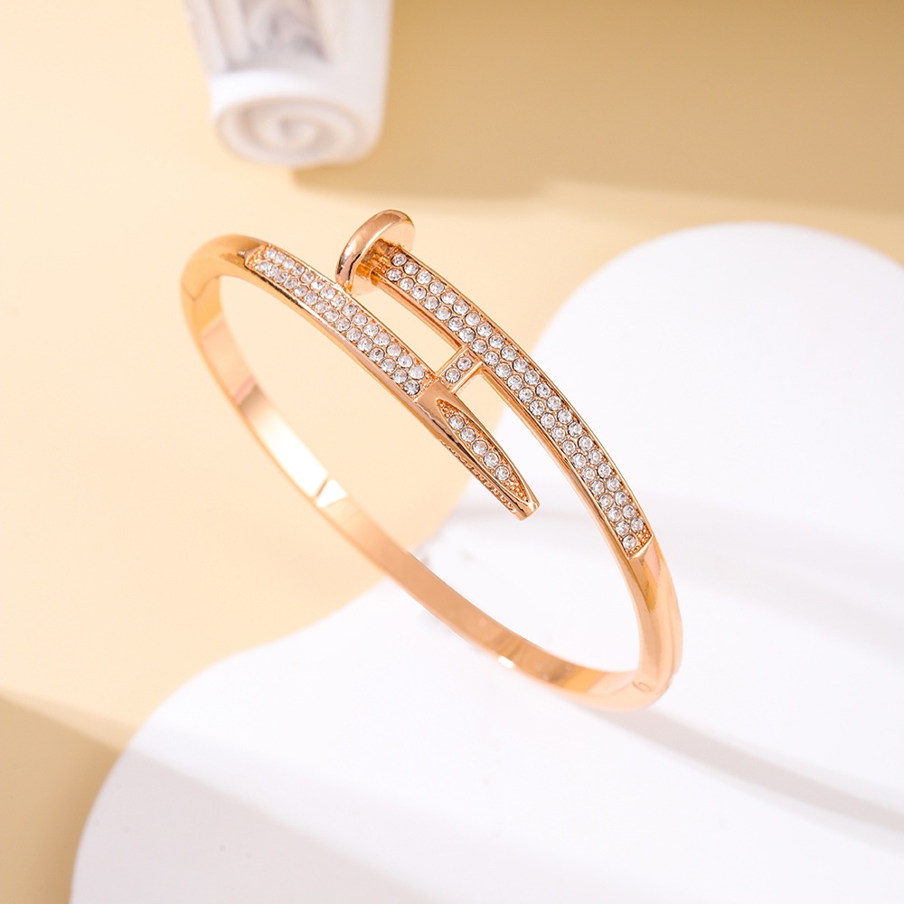 Women Accessories Jewelry - กำไลข้อมือแฟชั่นหรูหราสำหรับผู้หญิง เครื่องประดับตกแต่งสไตล์เก๋ไก๋สำหรับผู้หญิง