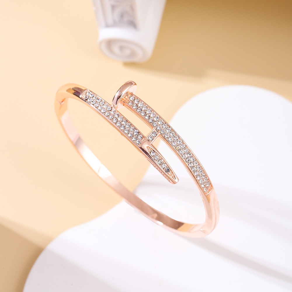 กำไลข้อมือแฟชั่นหรูหราสำหรับผู - Women Accessories Jewelry บทวิจารณ์และราคา