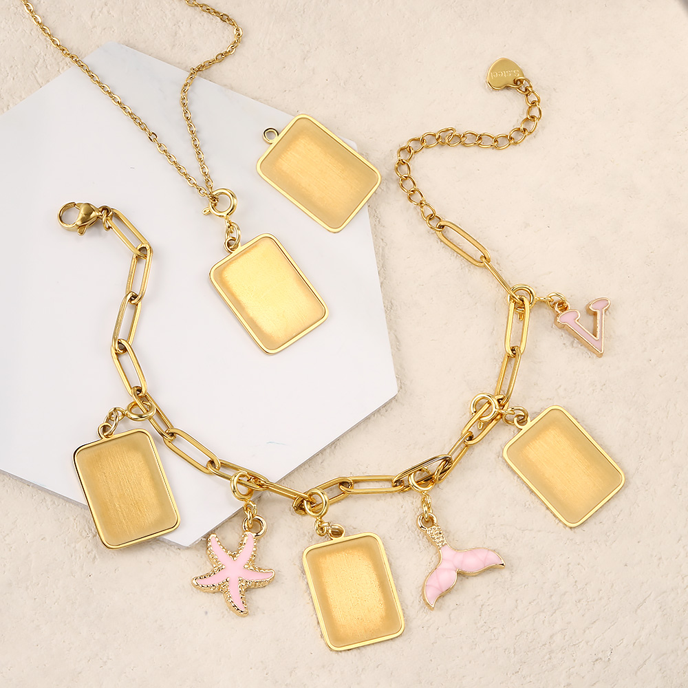 สร้อยคอจี้ธงตัวอักษรภาพถ่ายแบบ - Women Accessories Photos บทวิจารณ์และราคา